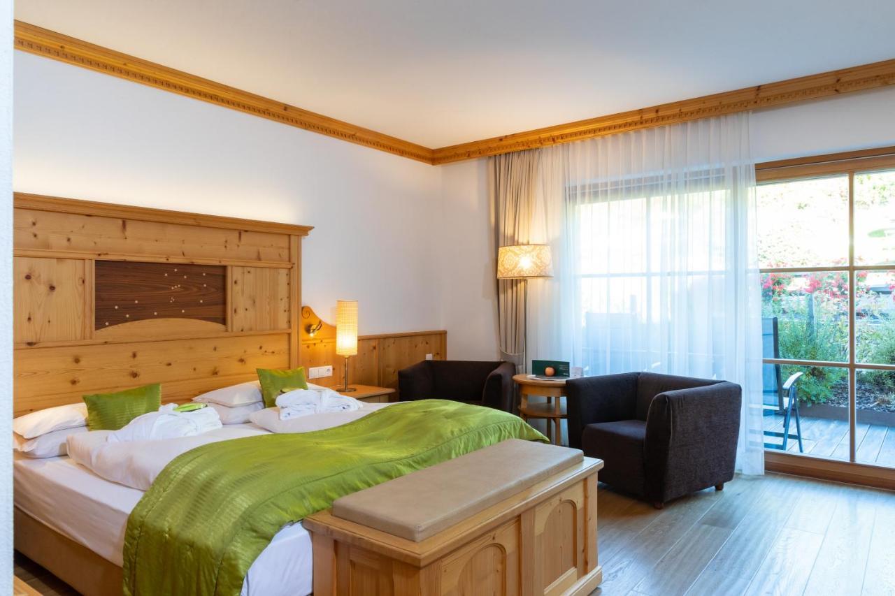 Vitalhotel Dosses Santa Cristina Val Gardena Bagian luar foto